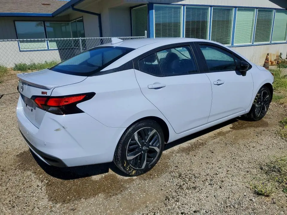 2025 NISSAN VERSA SR  
