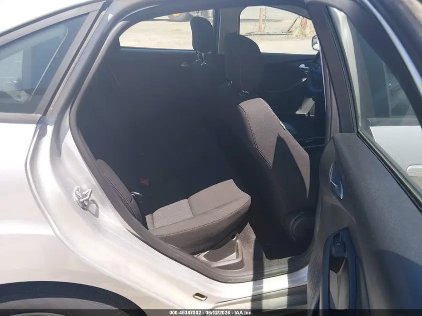 2018 FORD FOCUS SE