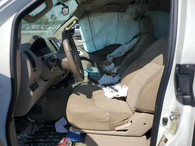 2017 NISSAN FRONTIER SV  