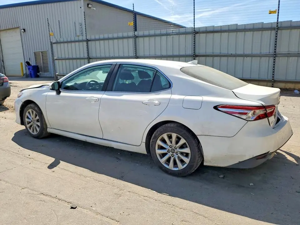 2019 TOYOTA CAMRY LE  