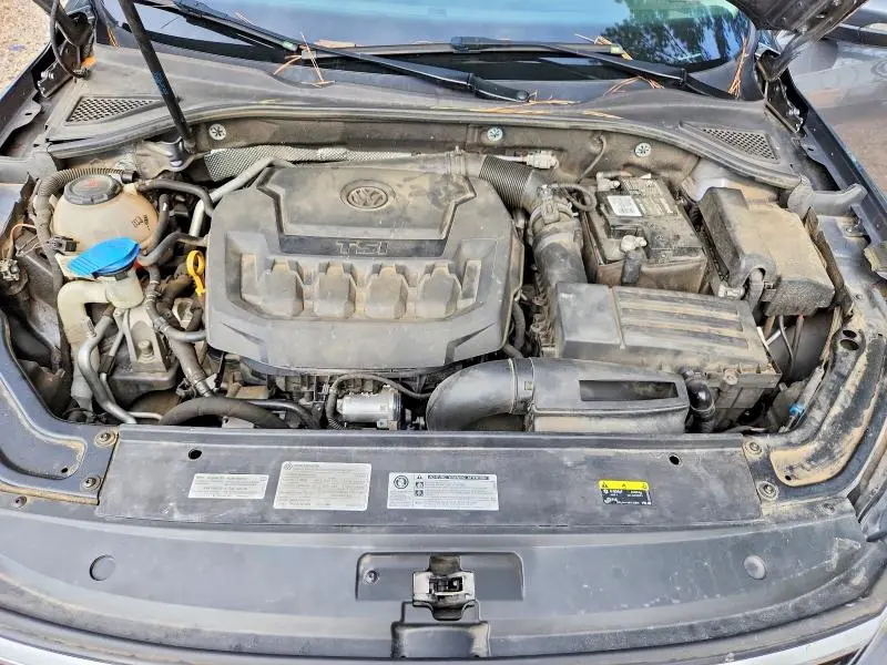 2018 VOLKSWAGEN PASSAT SE  