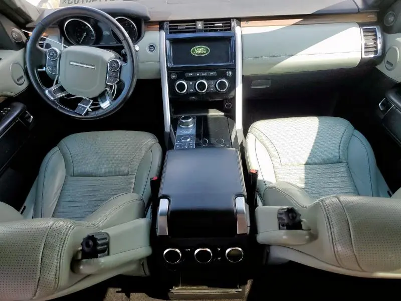 2017 LAND ROVER DISCOVERY HSE LUXURY  
