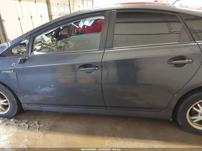 2013 TOYOTA PRIUS THREE