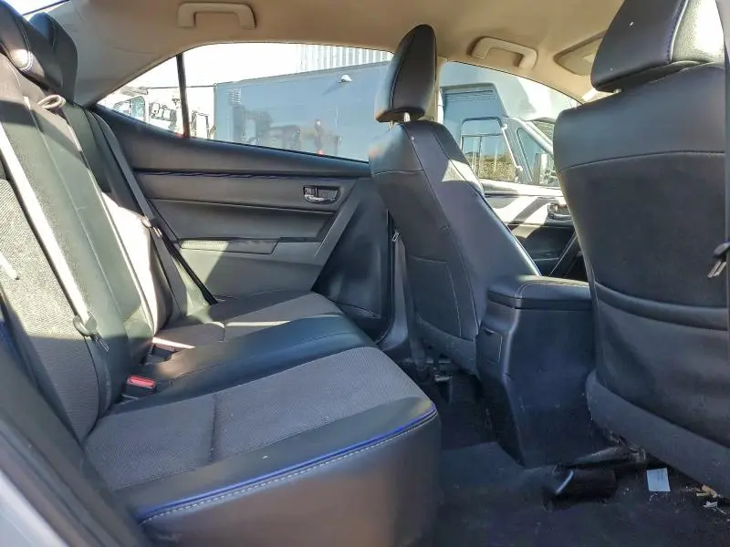 2017 TOYOTA COROLLA SE  