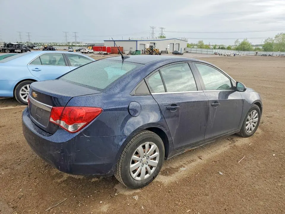 2011 CHEVROLET CRUZE LS  