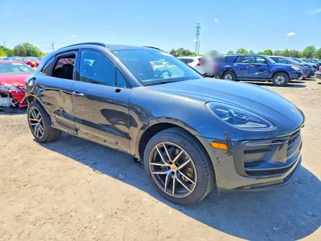 2025 PORSCHE MACAN BASE/T  