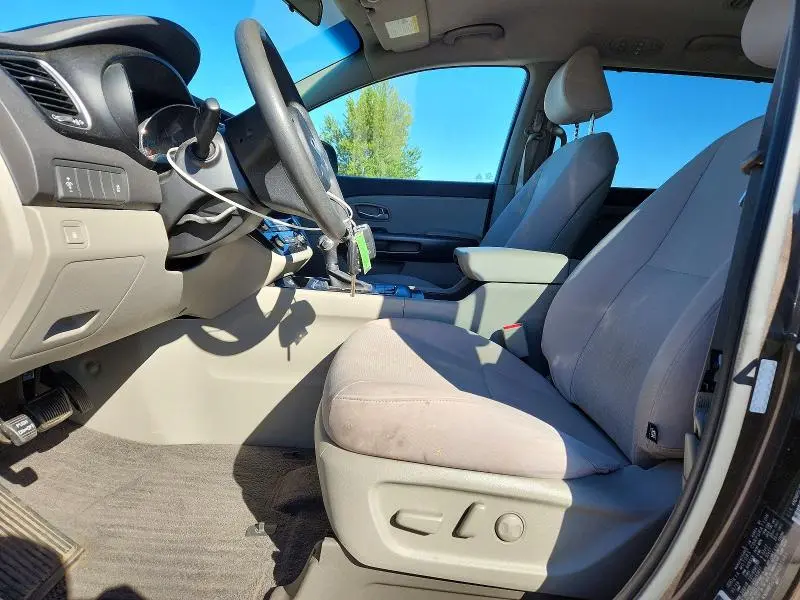 2016 KIA SEDONA LX  