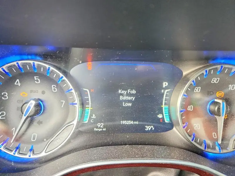 2017 CHRYSLER PACIFICA LIMITED  