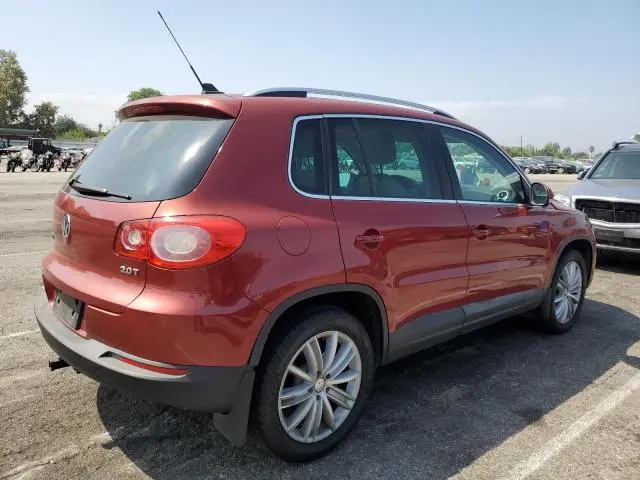 2011 VOLKSWAGEN TIGUAN S  