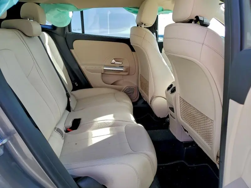 2021 MERCEDES-BENZ GLA 250 4MATIC  