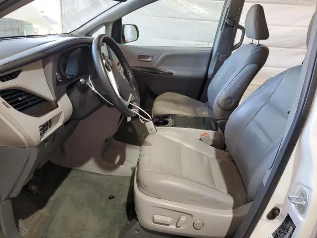 2015 TOYOTA SIENNA XLE  