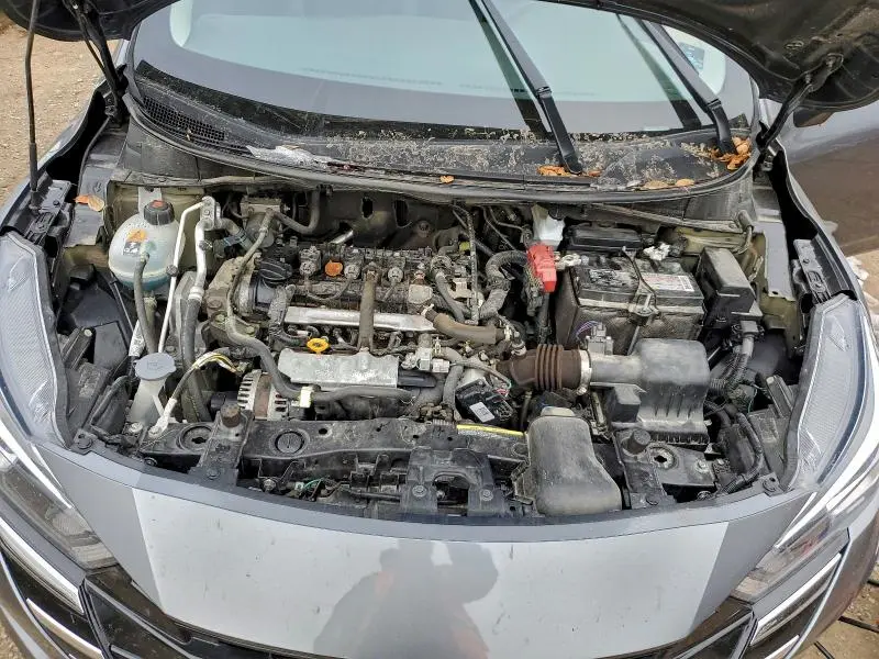 2023 NISSAN VERSA SV  