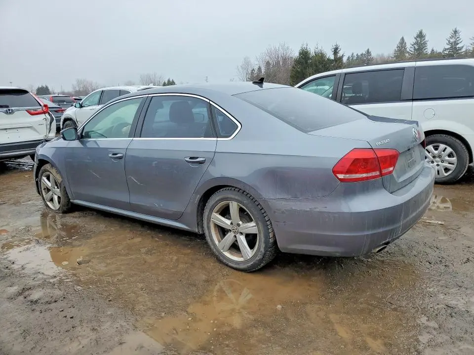 2014 VOLKSWAGEN PASSAT SE  
