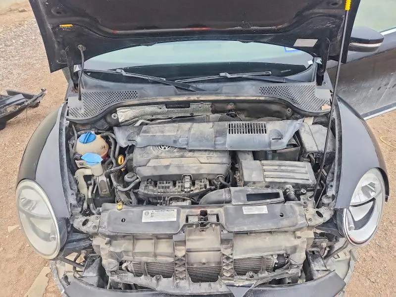 2015 VOLKSWAGEN BEETLE 1.8T  