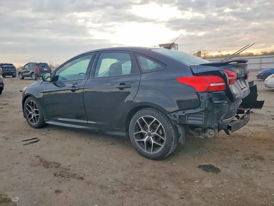 2016 FORD FOCUS SE  