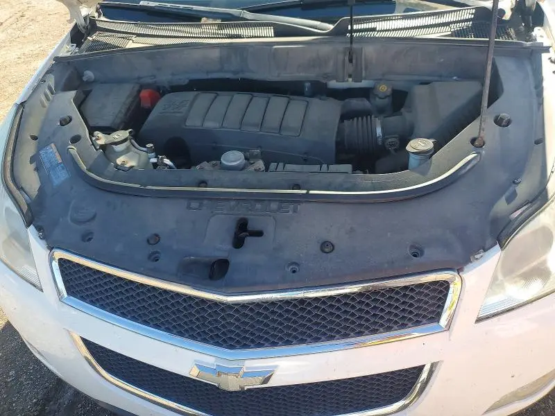 2011 CHEVROLET TRAVERSE LS  