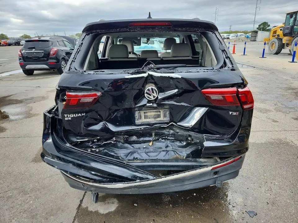 2018 VOLKSWAGEN TIGUAN SE  