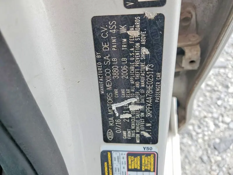 2017 KIA FORTE LX  