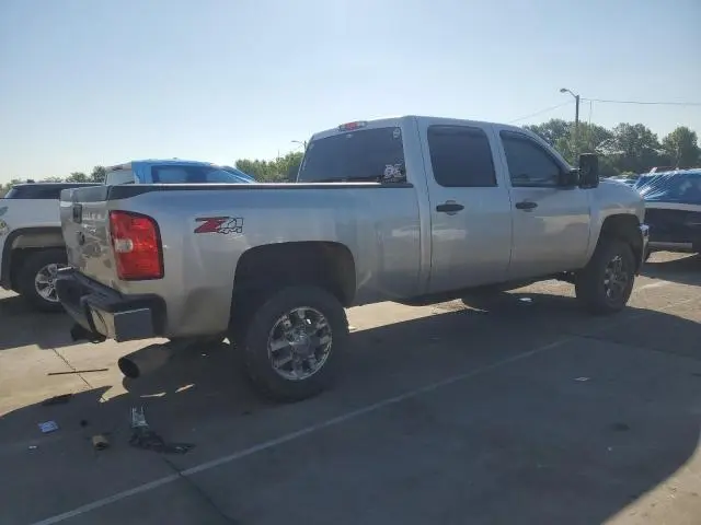 2011 CHEVROLET SILVERADO K2500 HEAVY DUTY LT  