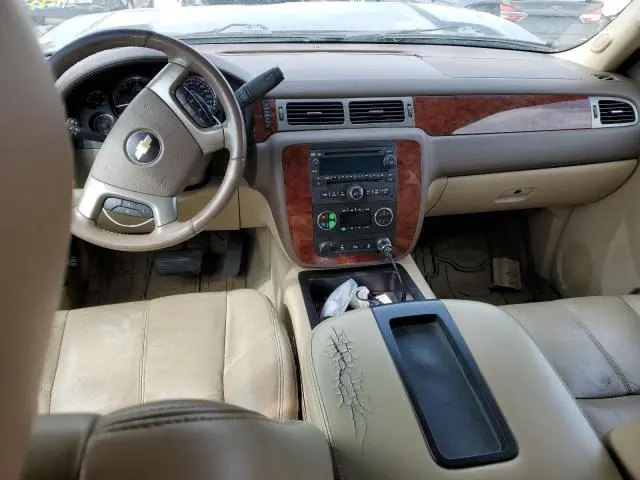 2012 CHEVROLET SUBURBAN K1500 LT  