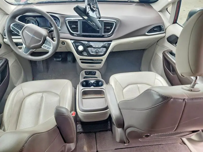 2021 CHRYSLER VOYAGER LXI  