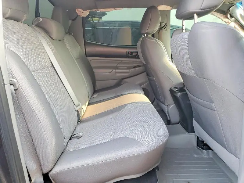 2015 TOYOTA TACOMA V6  