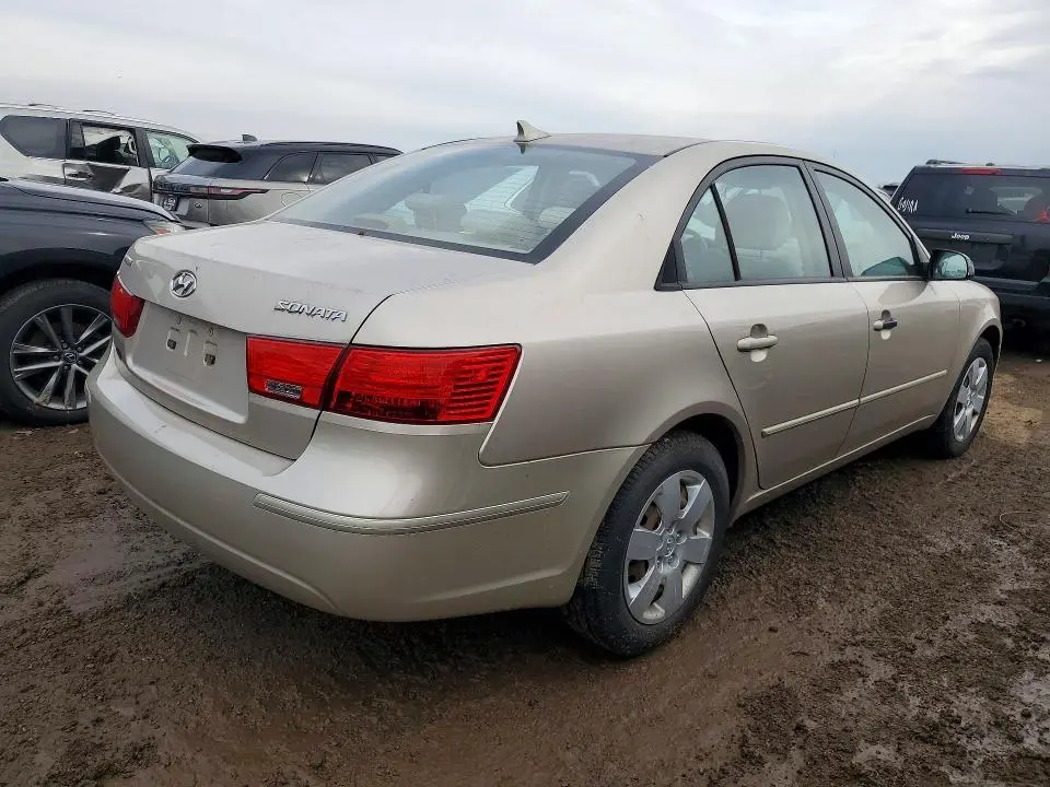 2010 HYUNDAI SONATA GLS  