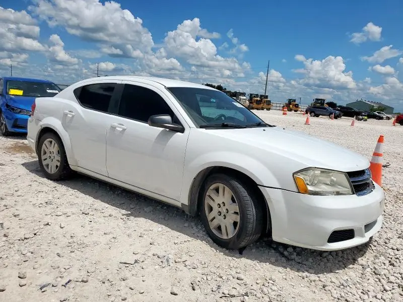 2014 DODGE AVENGER SE  