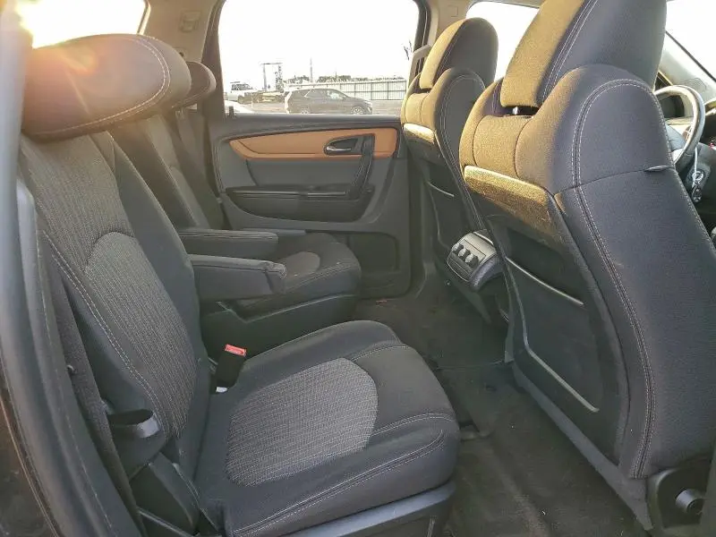 2014 CHEVROLET TRAVERSE LT  