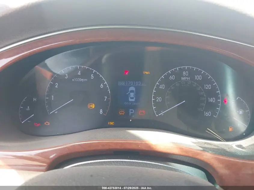 2013 HYUNDAI GENESIS 3.8