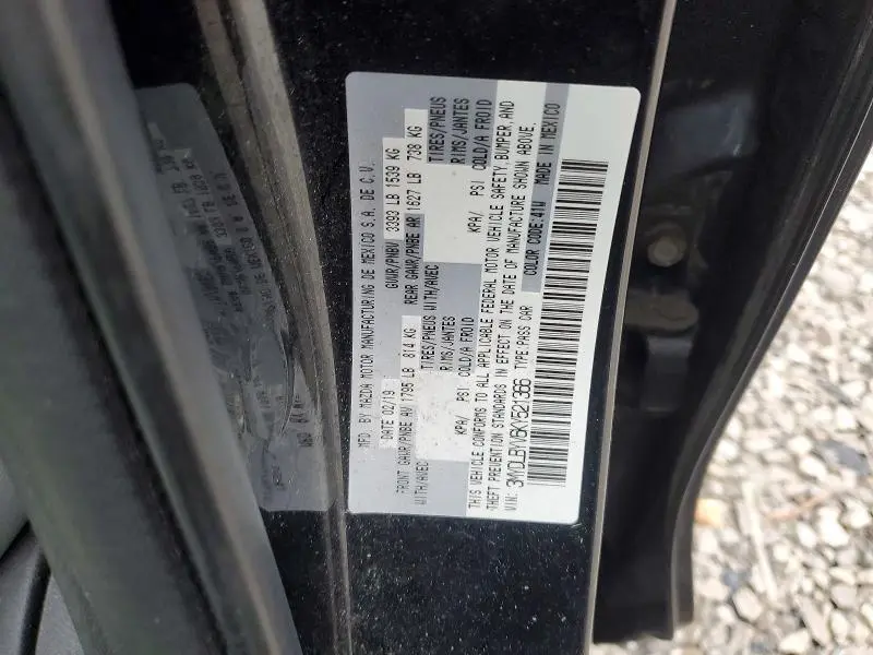 2019 TOYOTA YARIS XLE  