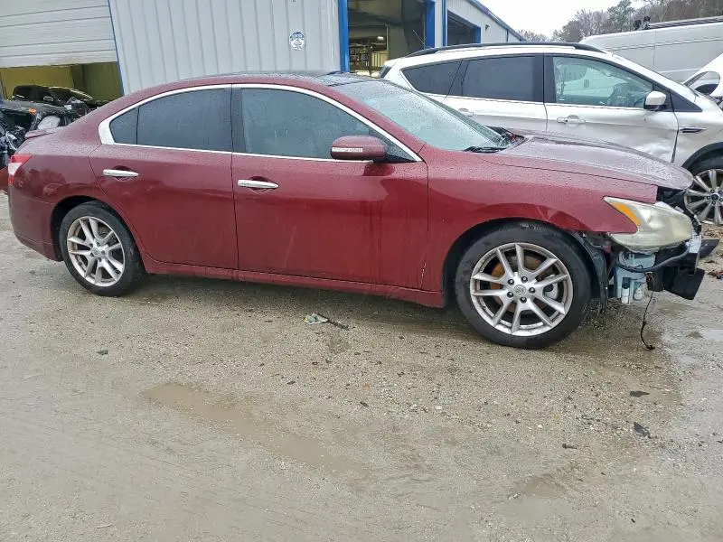 2011 NISSAN MAXIMA S  