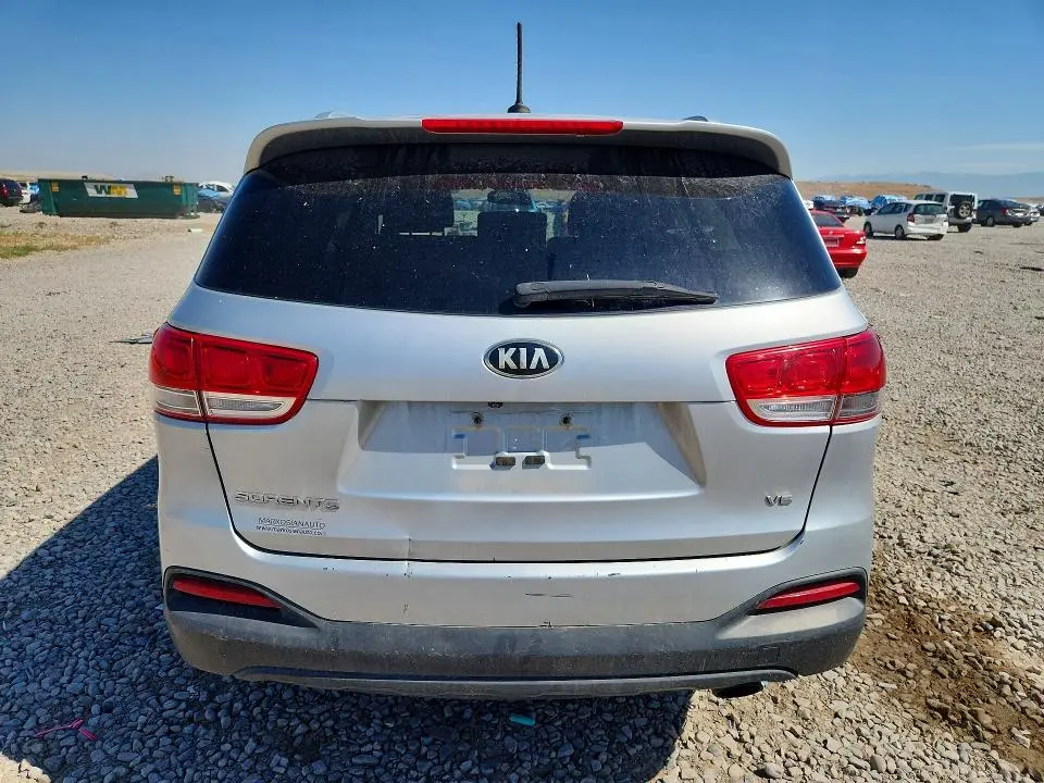 2017 KIA SORENTO LX V6  