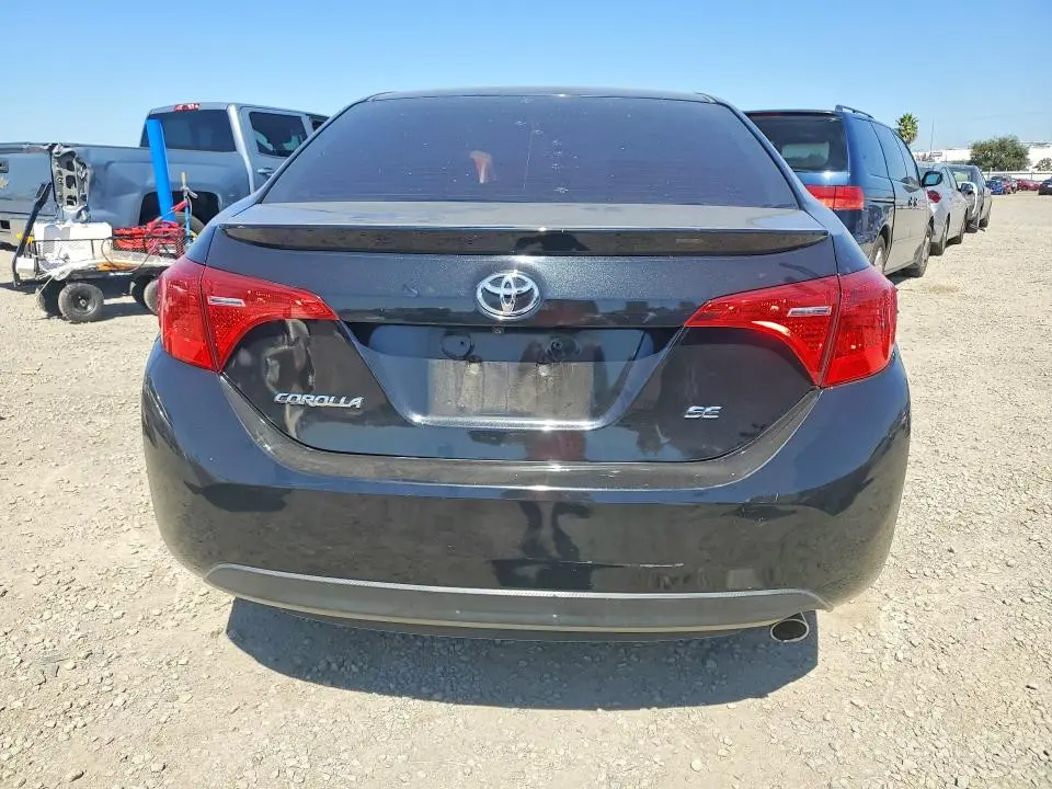 2017 TOYOTA COROLLA SE  