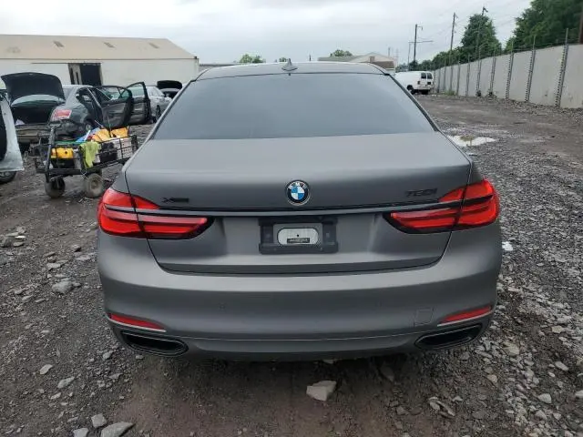 2016 BMW 750   