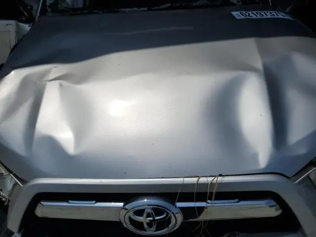 2011 TOYOTA 4RUNNER SR5  