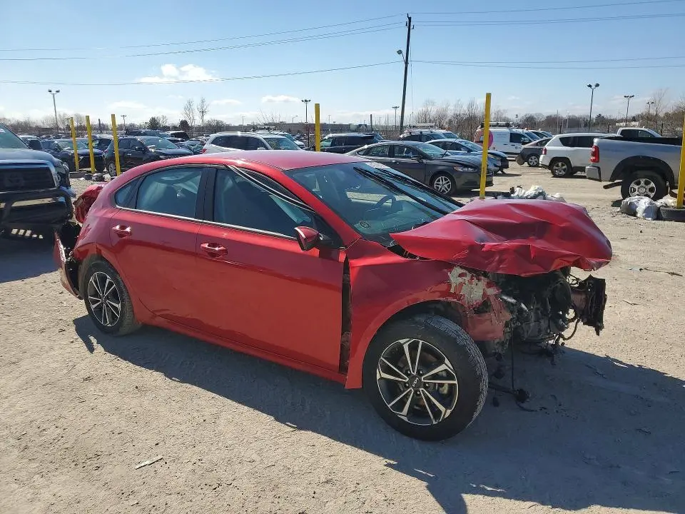 2023 KIA FORTE LXS  