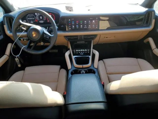 2025 PORSCHE CAYENNE   