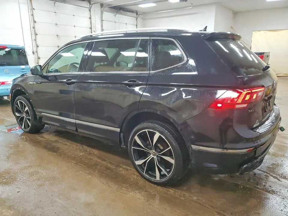 2024 VOLKSWAGEN TIGUAN SEL R-LINE BLACK  