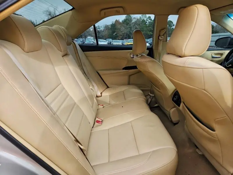 2016 TOYOTA CAMRY LE  