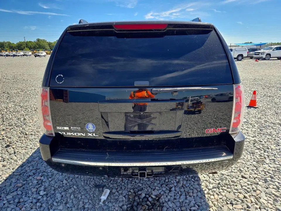 2010 GMC YUKON XL DENALI  