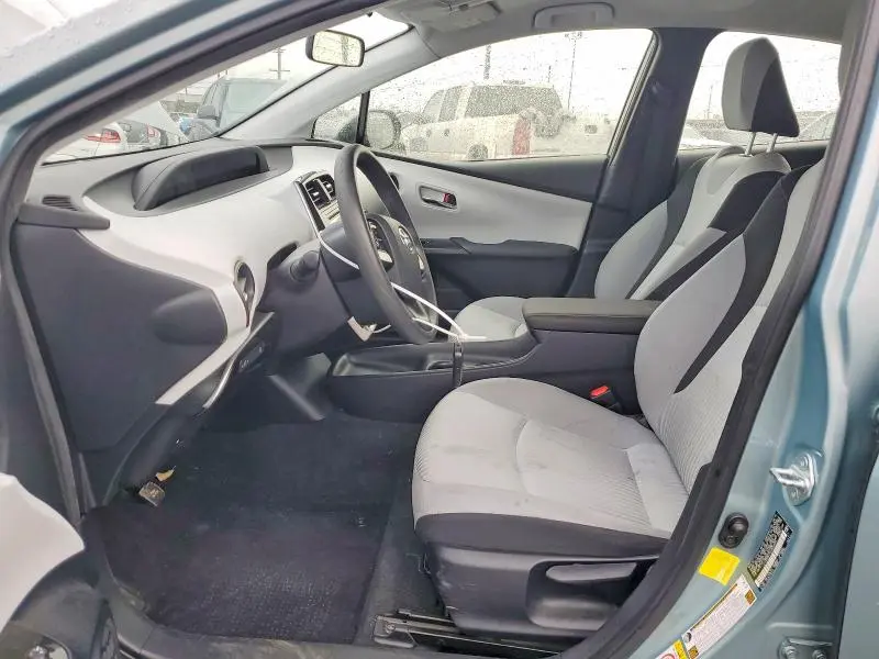 2016 TOYOTA PRIUS   