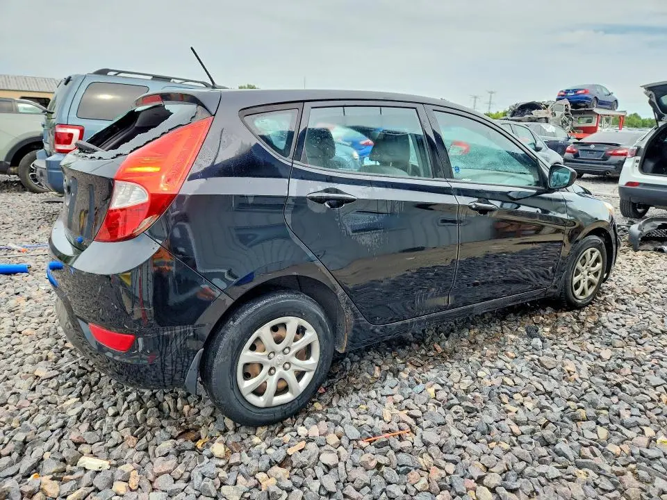 2013 HYUNDAI ACCENT GS  