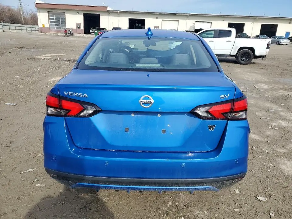 2020 NISSAN VERSA SV  