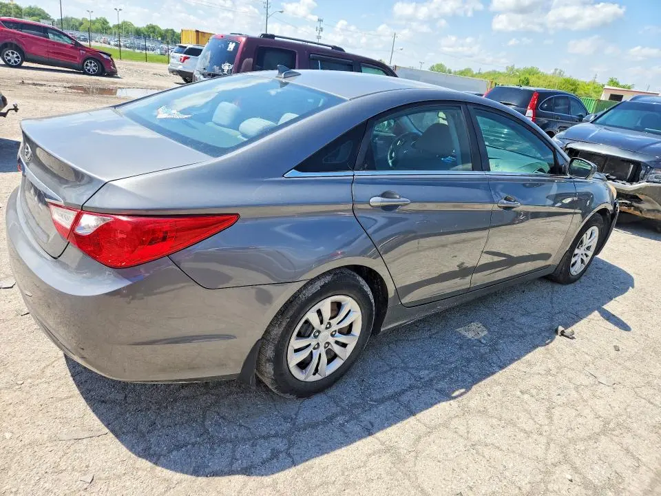 2013 HYUNDAI SONATA GLS  