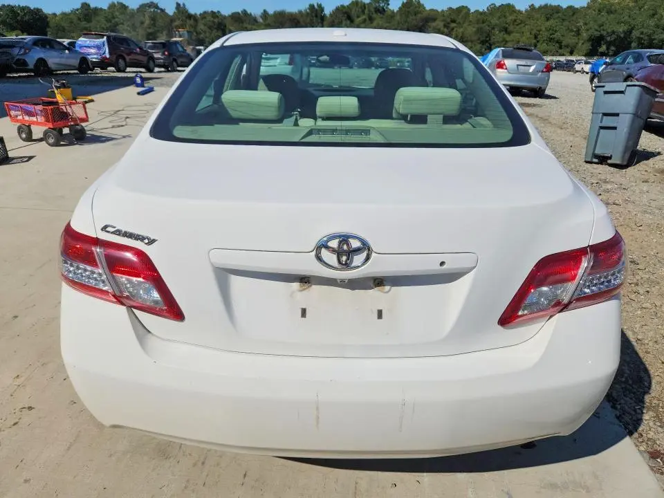2011 TOYOTA CAMRY BASE  