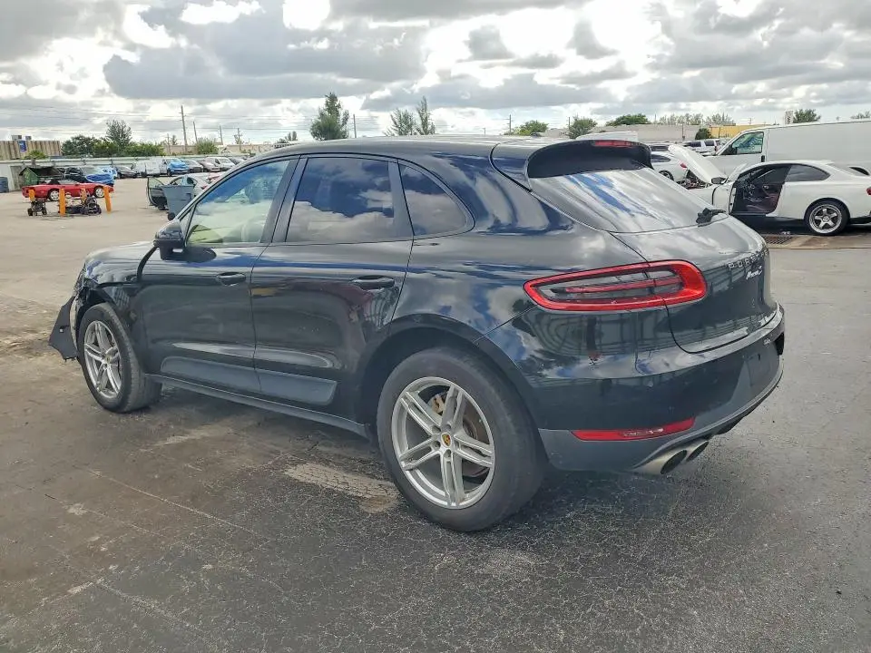 2015 PORSCHE MACAN S  