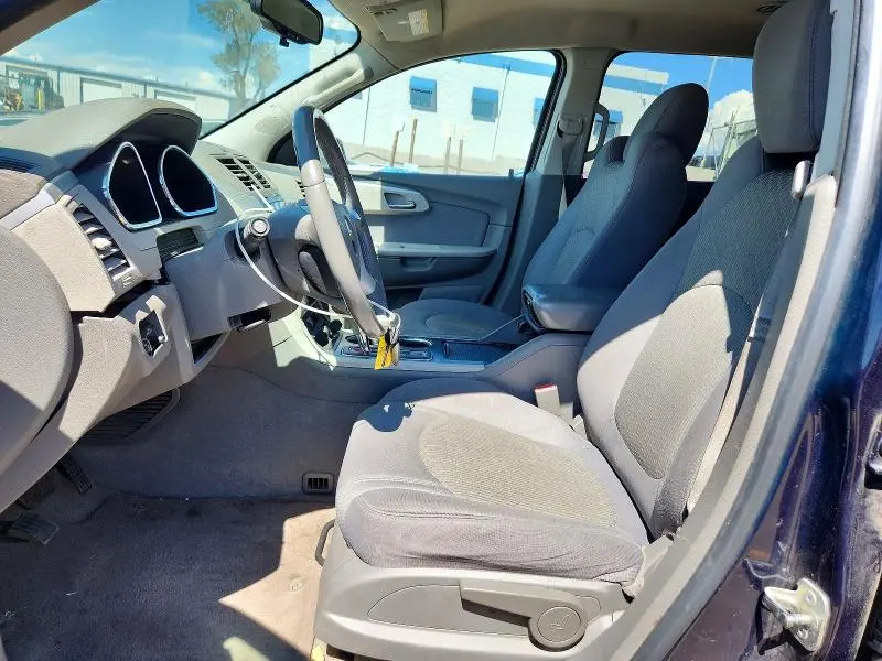 2011 CHEVROLET TRAVERSE LS  