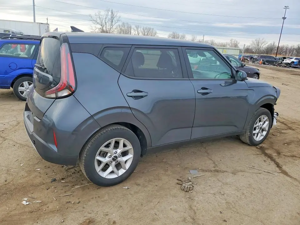 2024 KIA SOUL LX  
