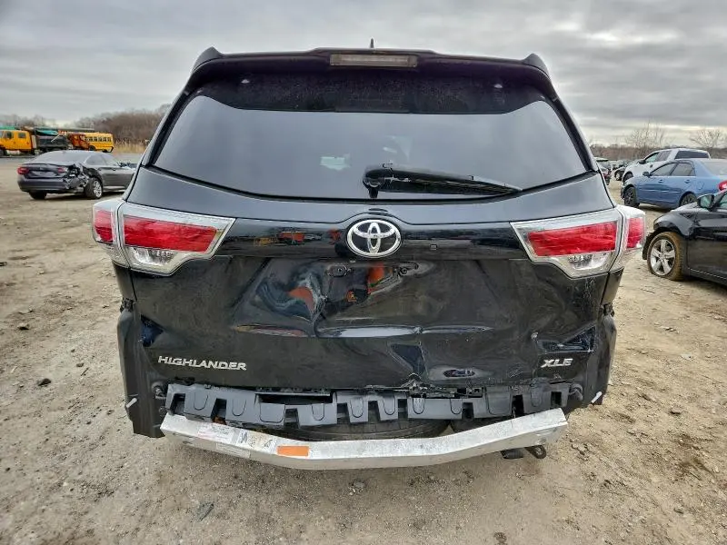 2016 TOYOTA HIGHLANDER XLE  